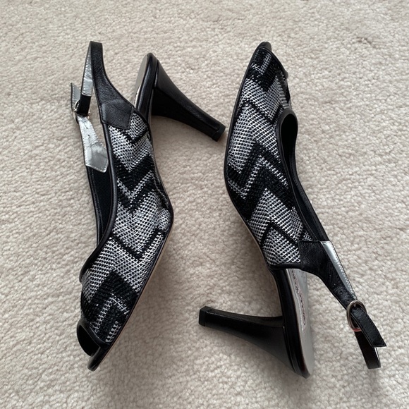 Vintage Black Rhinestone Heal - Picture 2 of 7